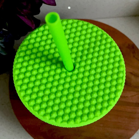 ❗️STARBUCKS STUDDED NEON GREEN HALLOWEEN HOLIDAY STRAW COLD CUP - Picture 2 of 6